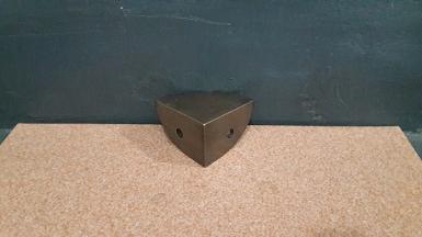 Brass corner item code T.012 size 51 x 51 x H 31 mm.